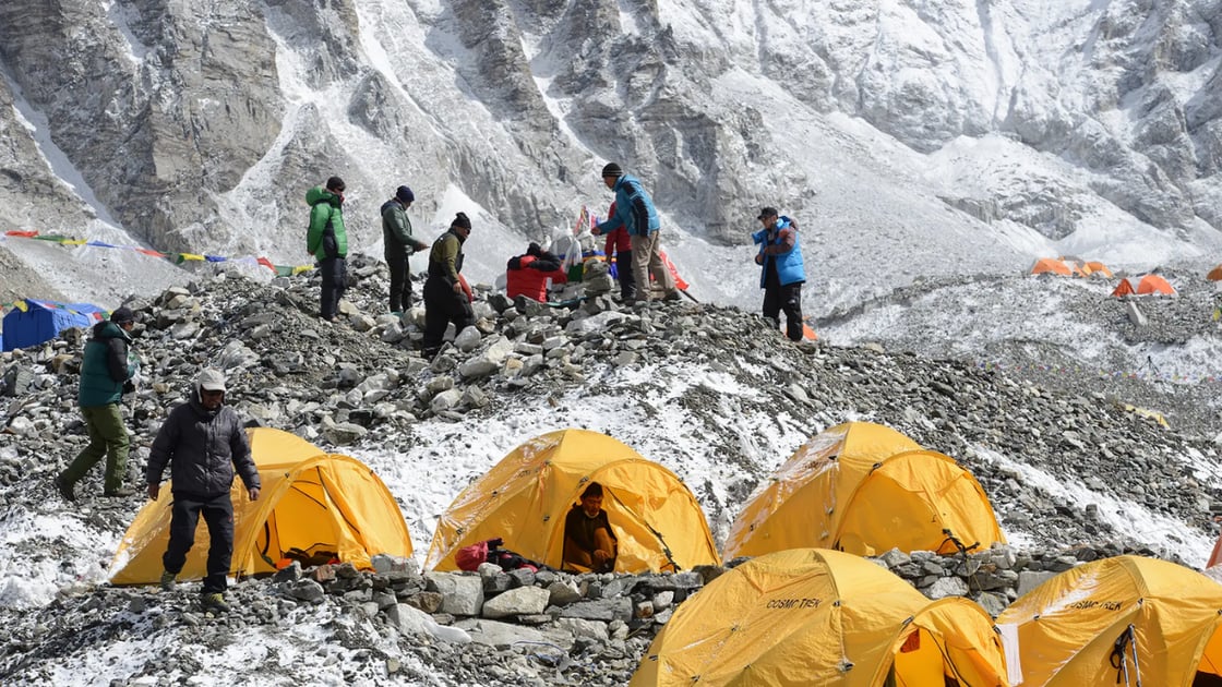 Everest Climbers Are Not Being Poisoned By Their Guides