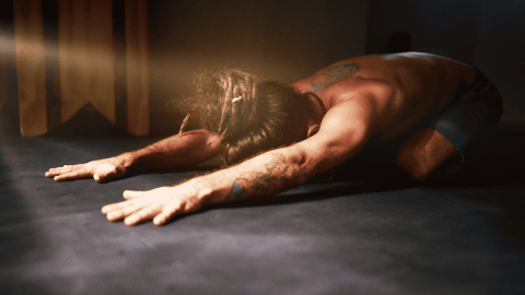 Mercury-Retrograde-Yoga_-Oscar-Gutierrez-Zozulia-Getty-2