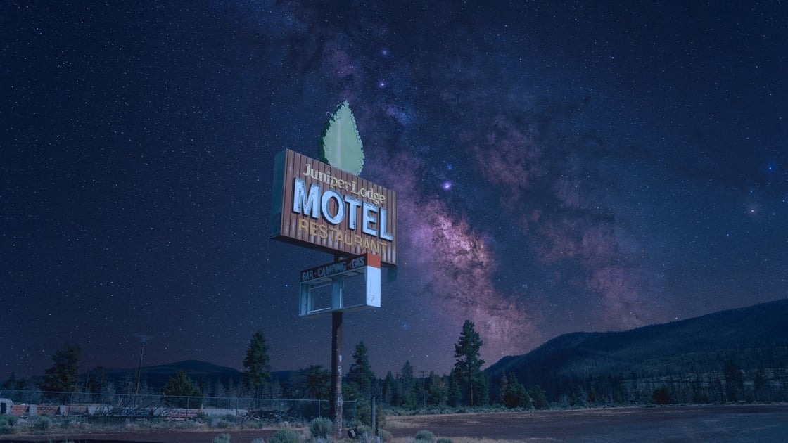 dark-sky-package-juniper-lodge-motel-1