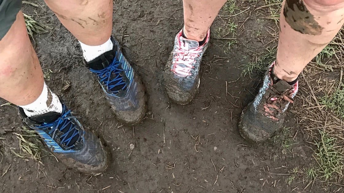 hikers-muddy-legs-1